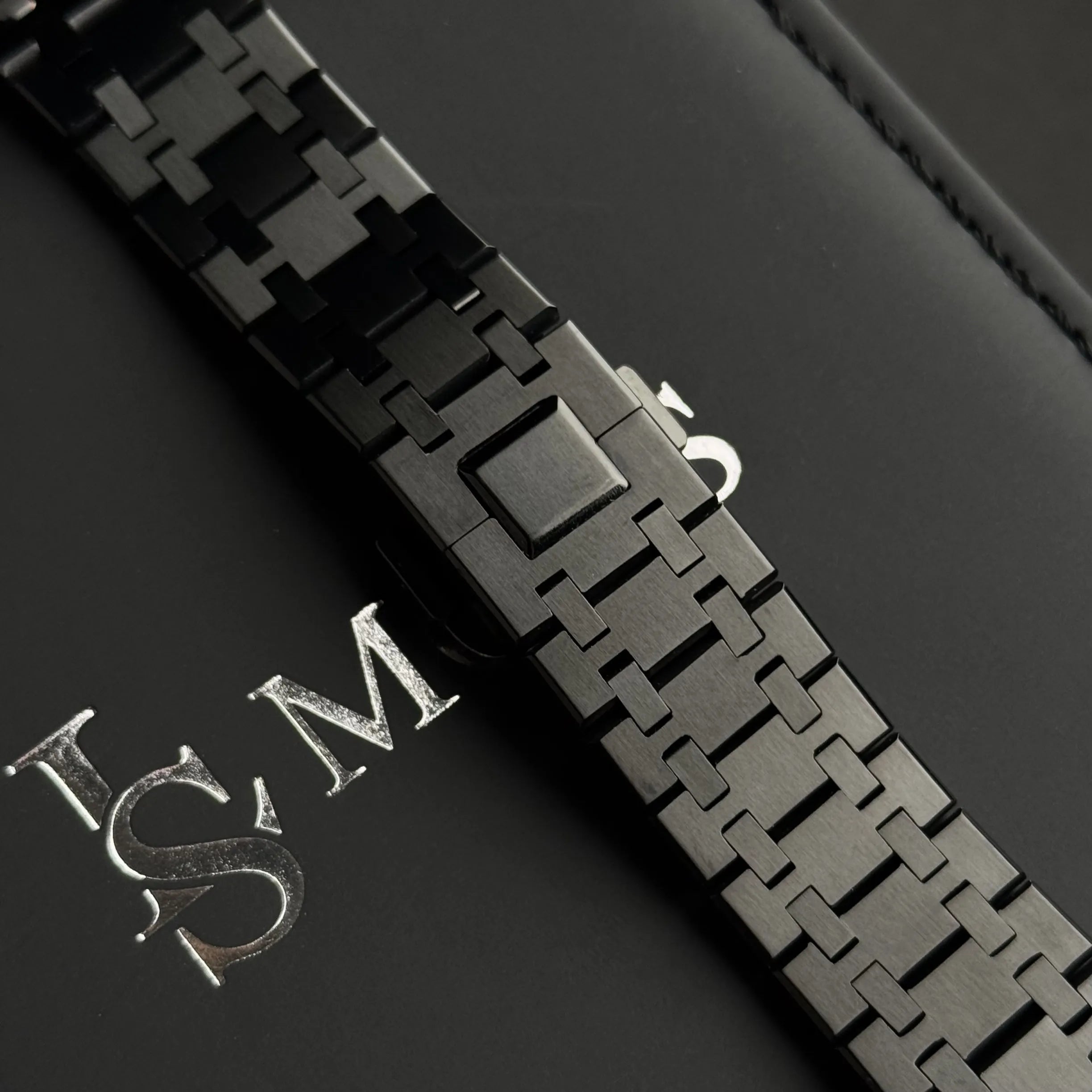 Bracelet Royal Oak Noir en acier inoxydable avec fermoir déployant