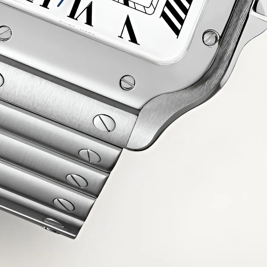 Zoom sur bracelet intégré en acier du boîtier de la Mod Seiko Santos avec finitions brossées