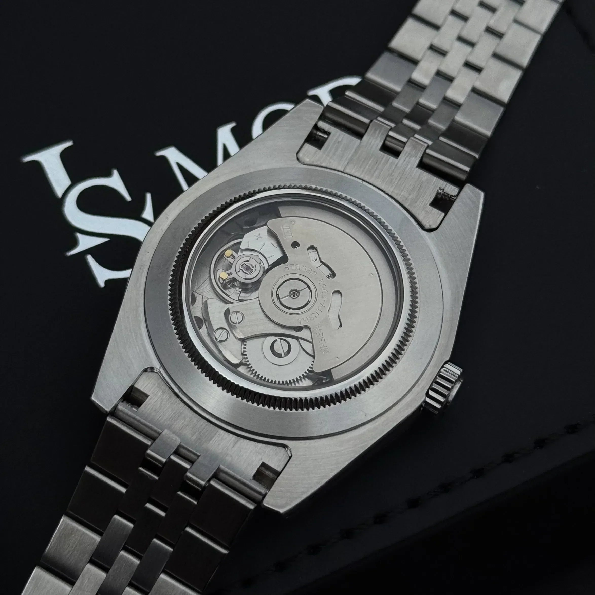 Montre automatique ou quartz : laquelle choisir vraiment ?