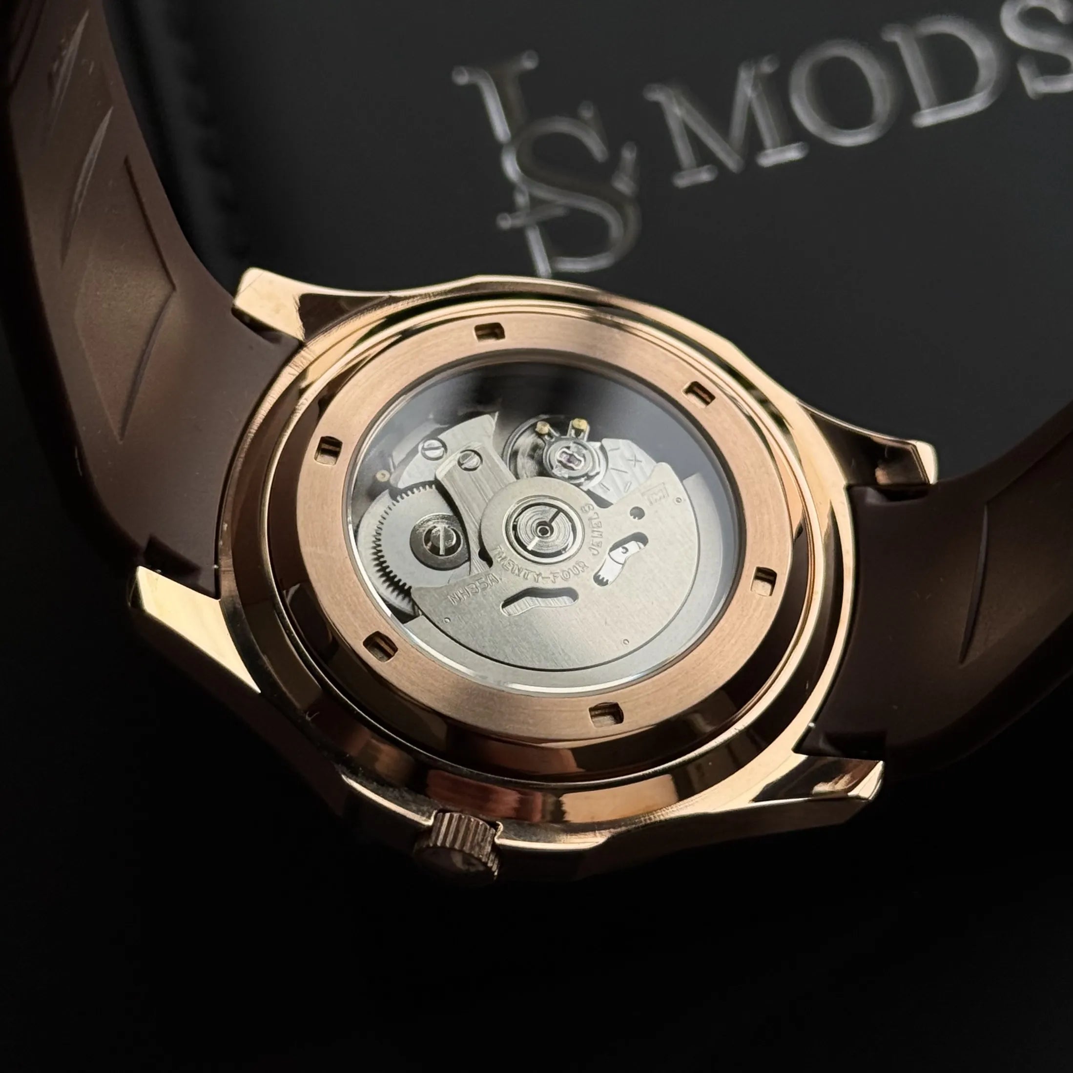 Mouvements Seiko NH34, NH35, NH38, NH70 : lequel est dans votre montre ?